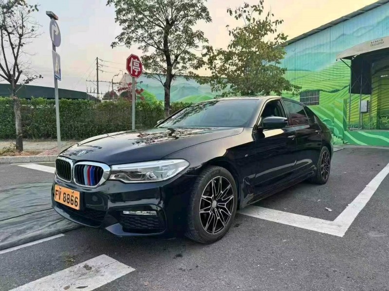 江门18年宝马5系3