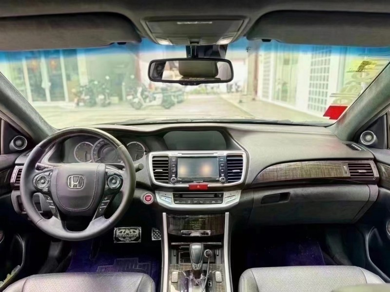 广州16年本田雅阁4