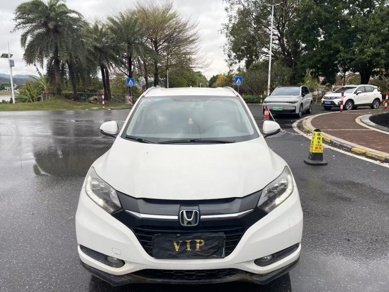 广州17年本田缤智1