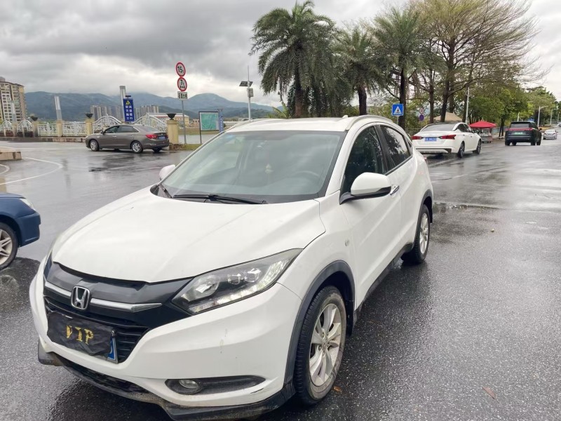 广州17年本田缤智6