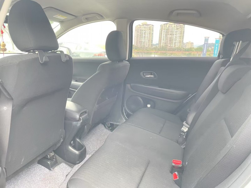 广州17年本田缤智8
