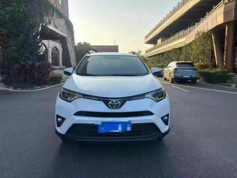 江门18年丰田RAV4荣放1