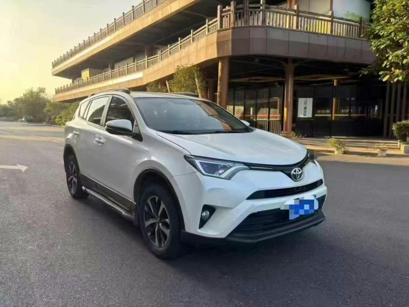 江门18年丰田RAV4荣放3