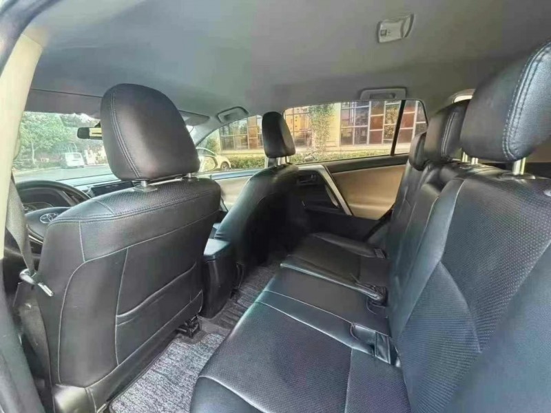 江门18年丰田RAV4荣放6