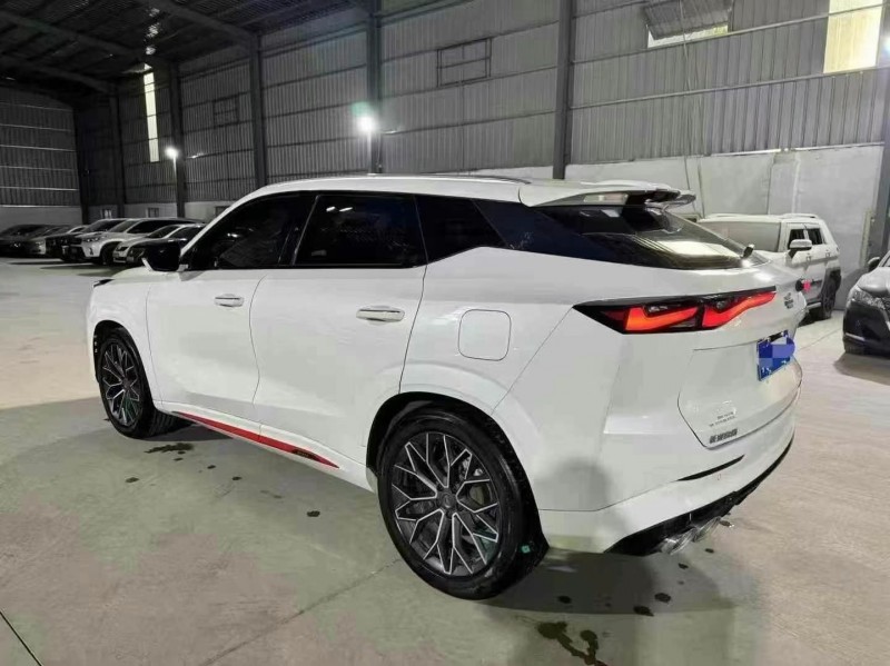 汕頭22年長安汽車歐尚8