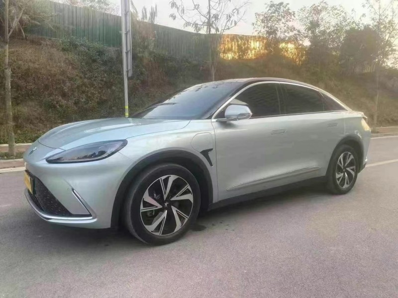 南寧25年極狐汽車阿爾法2