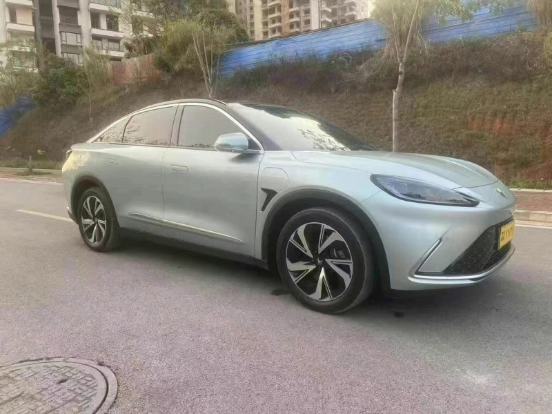 南寧25年極狐汽車阿爾法3