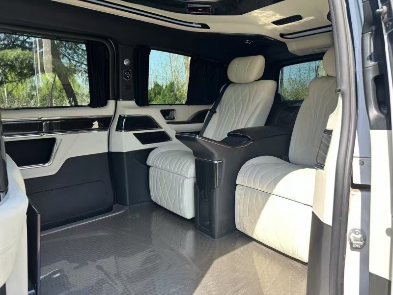 徐州22年奔驰傲旋4