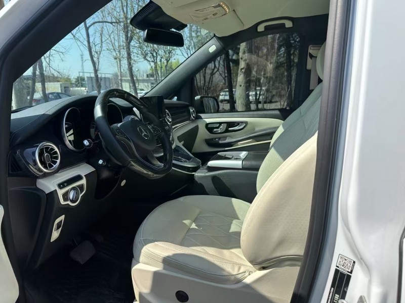 徐州22年奔驰傲旋6