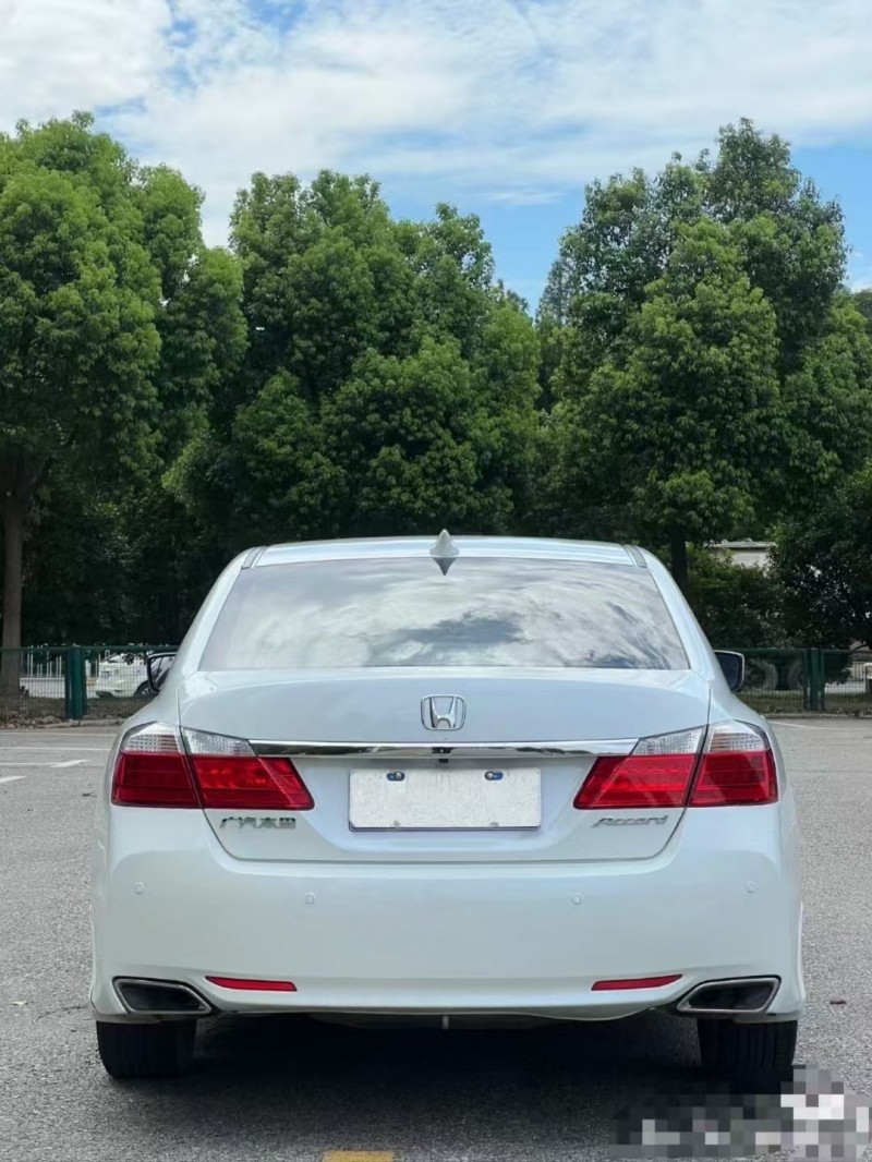 广州15年本田雅阁2