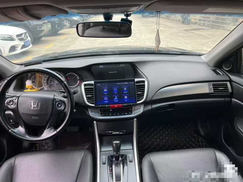 广州15年本田雅阁5