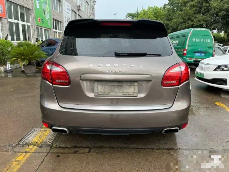 广州13年保时捷卡宴3