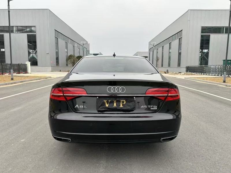 徐州18年奥迪A8L9