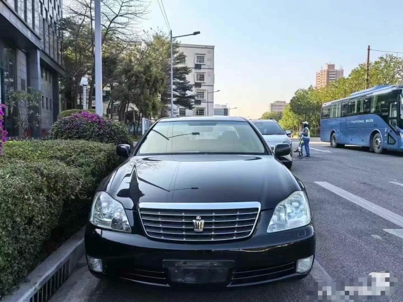 广州09年丰田皇冠1