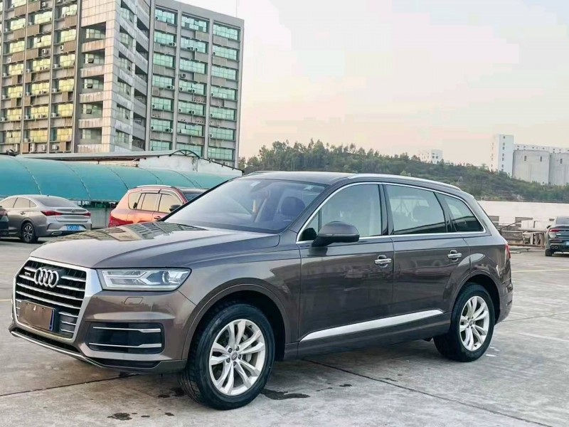 东莞17年奥迪Q75