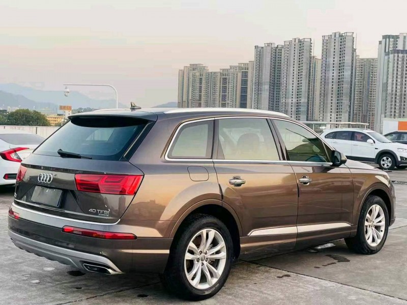 东莞17年奥迪Q78