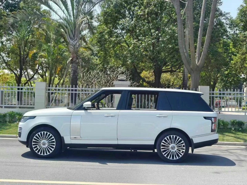 东莞22年路虎揽胜行政7