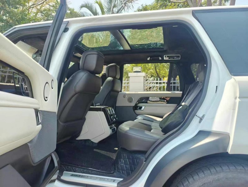 东莞22年路虎揽胜行政8