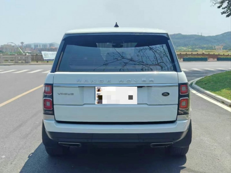 东莞22年路虎揽胜行政9