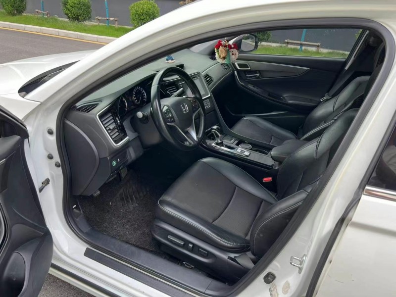 徐州16年本田思铂睿6