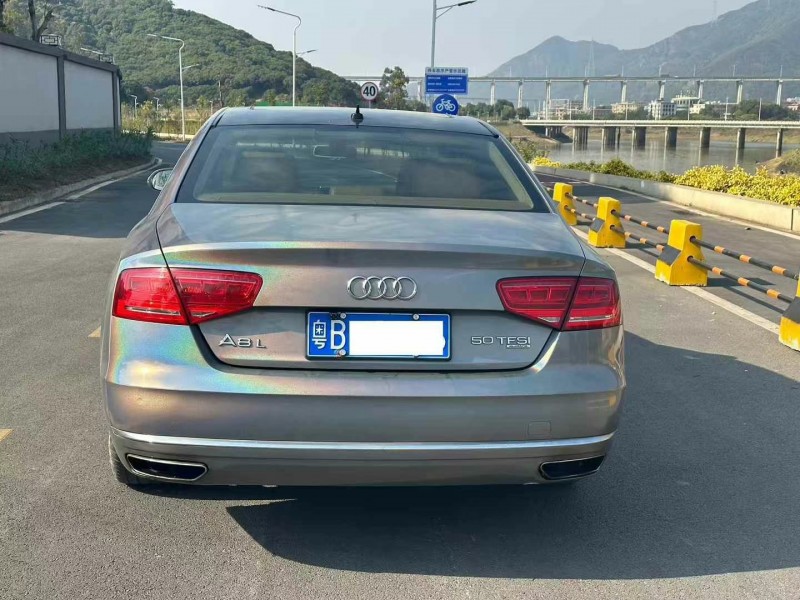 东莞11年奥迪A8L9