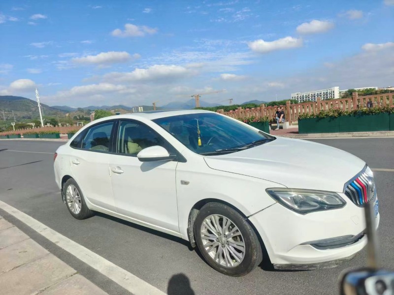 东莞17年别克英朗2