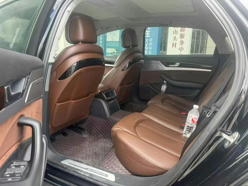 东莞16年奥迪A8L8