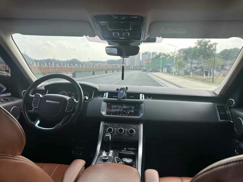 东莞17年路虎揽胜运动6