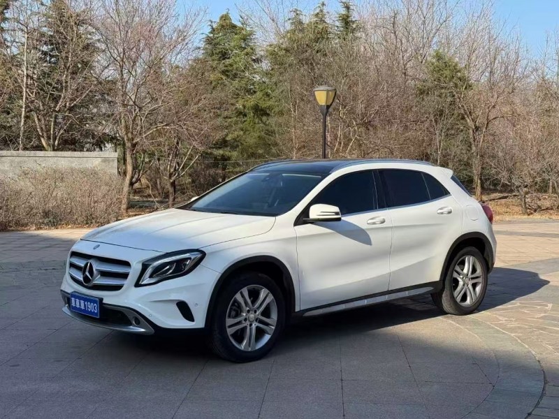 青岛17年奔驰GLA3