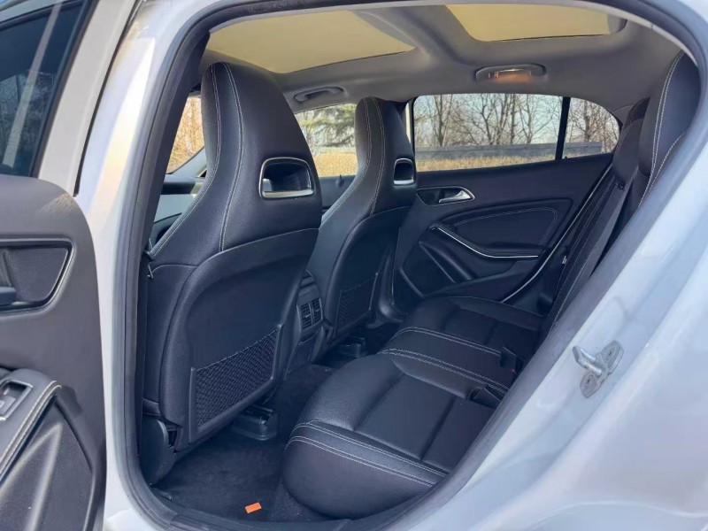 青岛17年奔驰GLA5