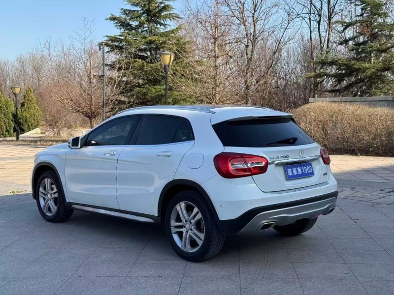 青岛17年奔驰GLA8