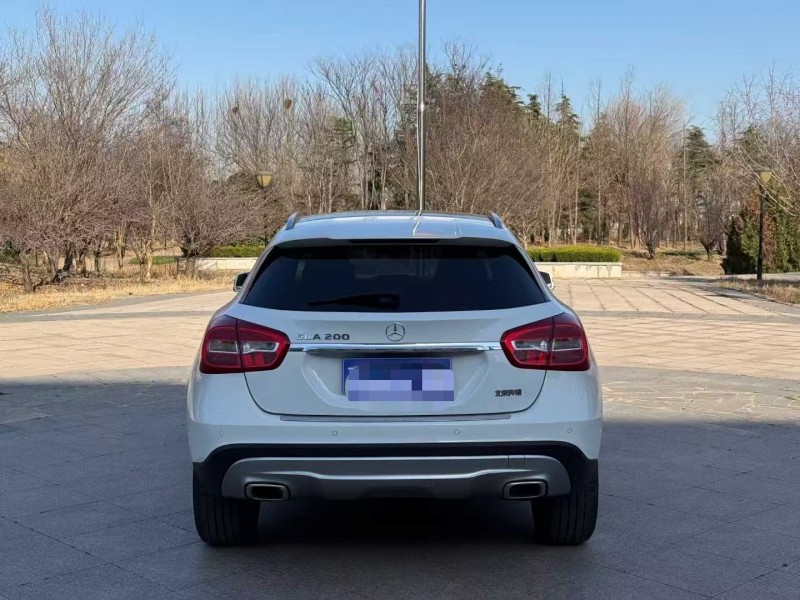 青岛17年奔驰GLA9