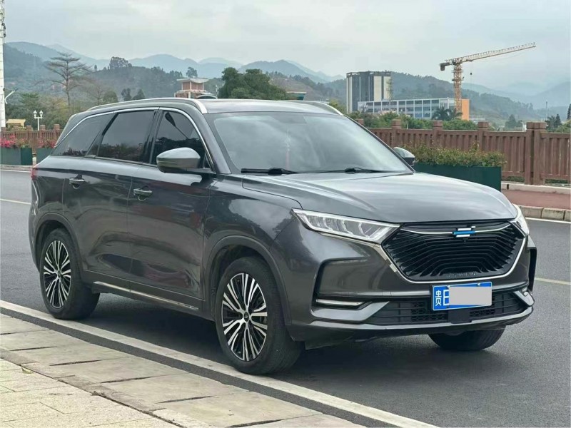 東莞20年長安汽車歐尚2
