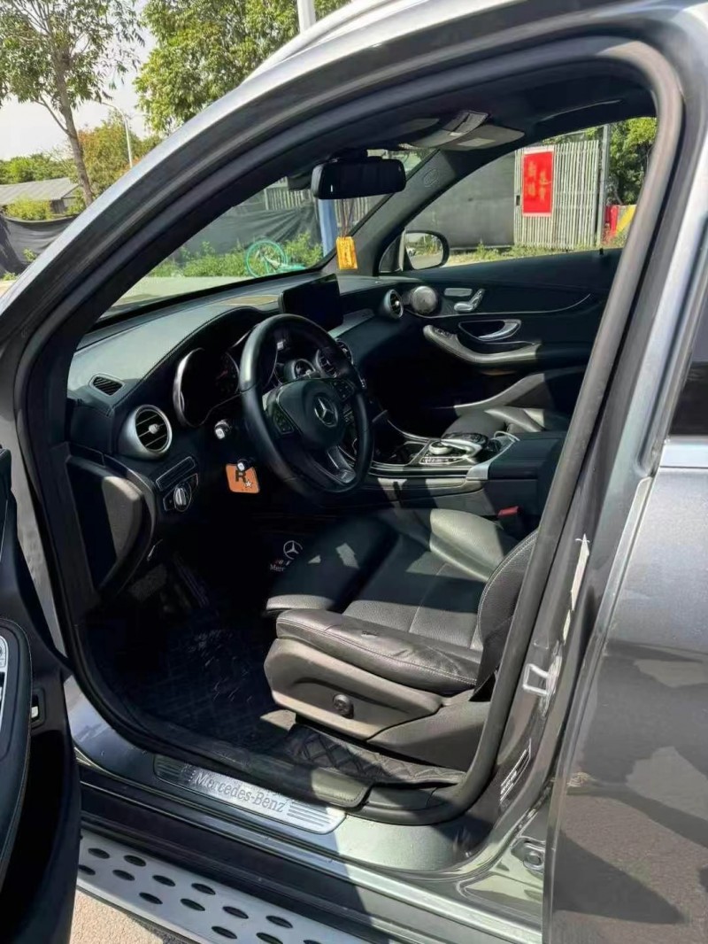 广州19年奔驰GLC6