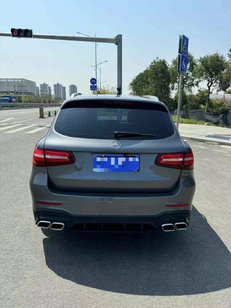 广州19年奔驰GLC9