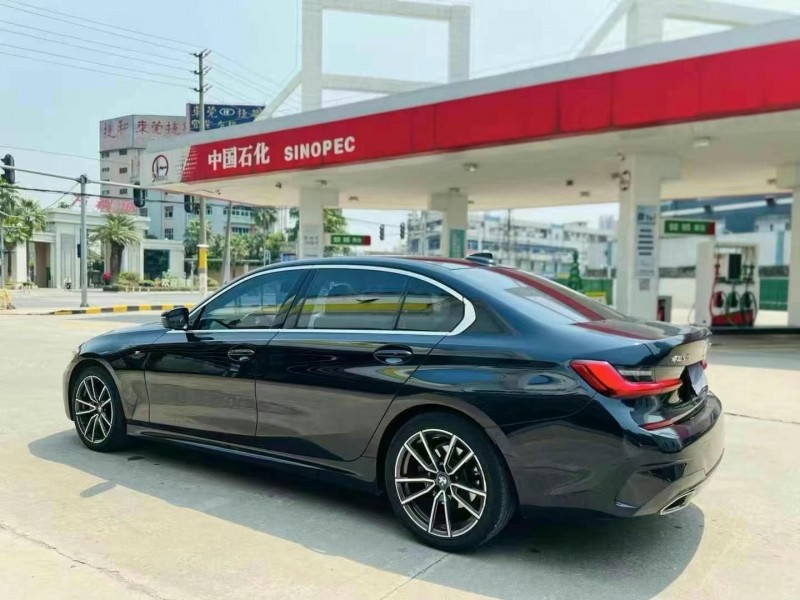 广州22年宝马3系8