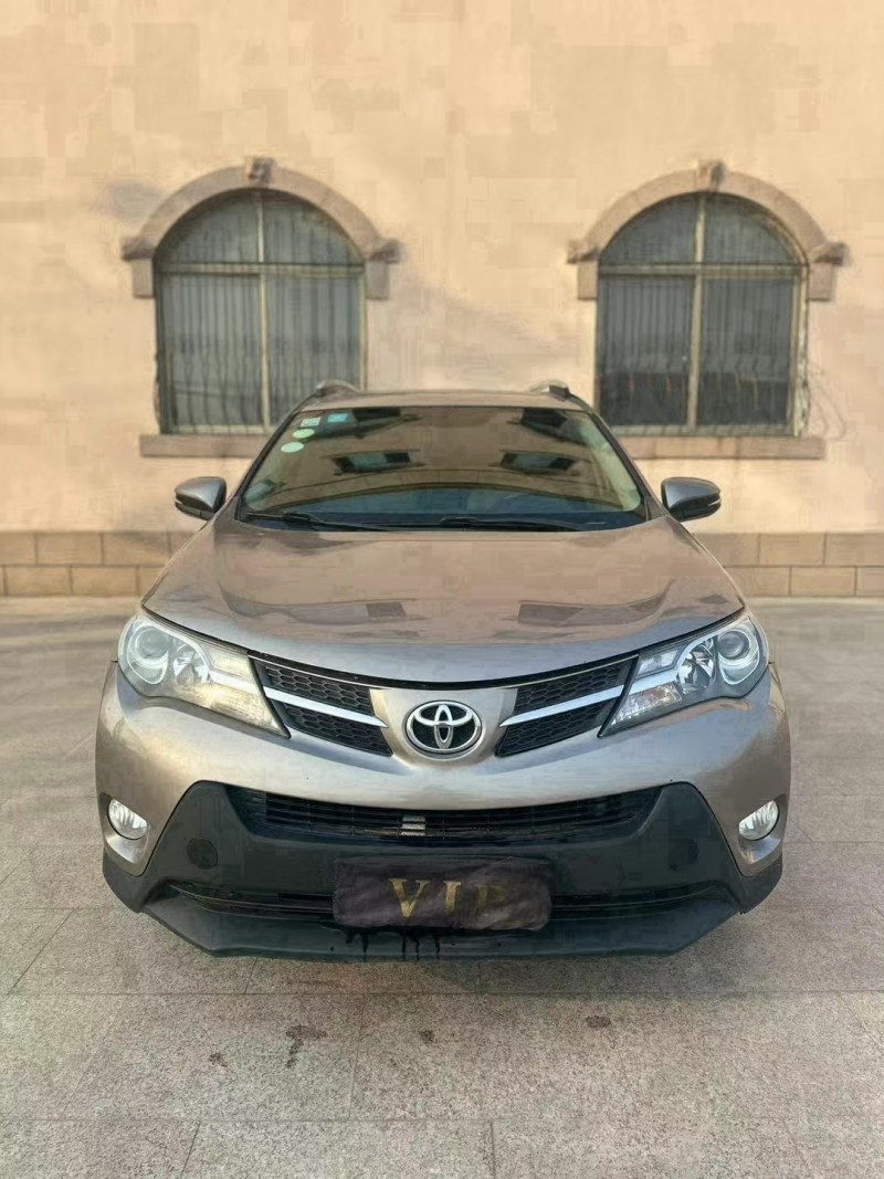 青島16年豐田RAV4榮放1
