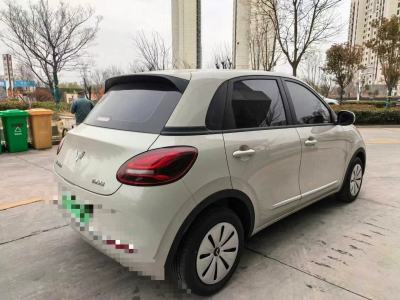 濟寧24年五菱汽車繽果7