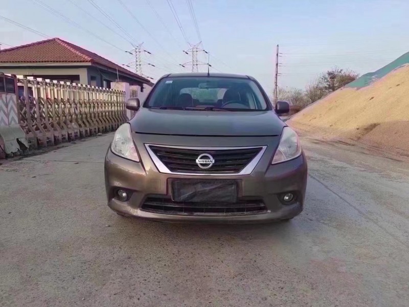 青島13年日產陽光1
