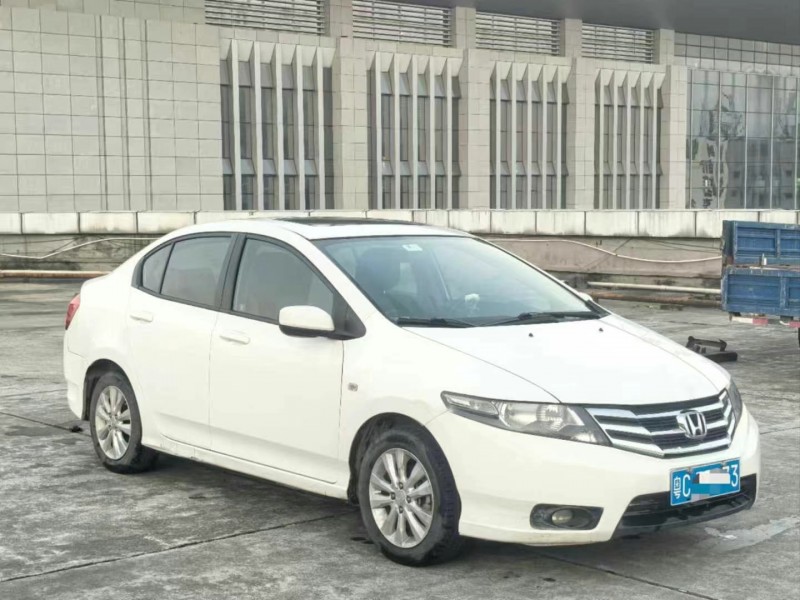 东莞15年本田锋范3