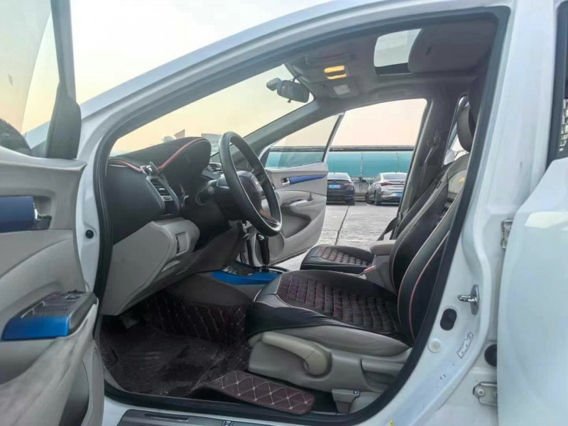 东莞15年本田锋范4