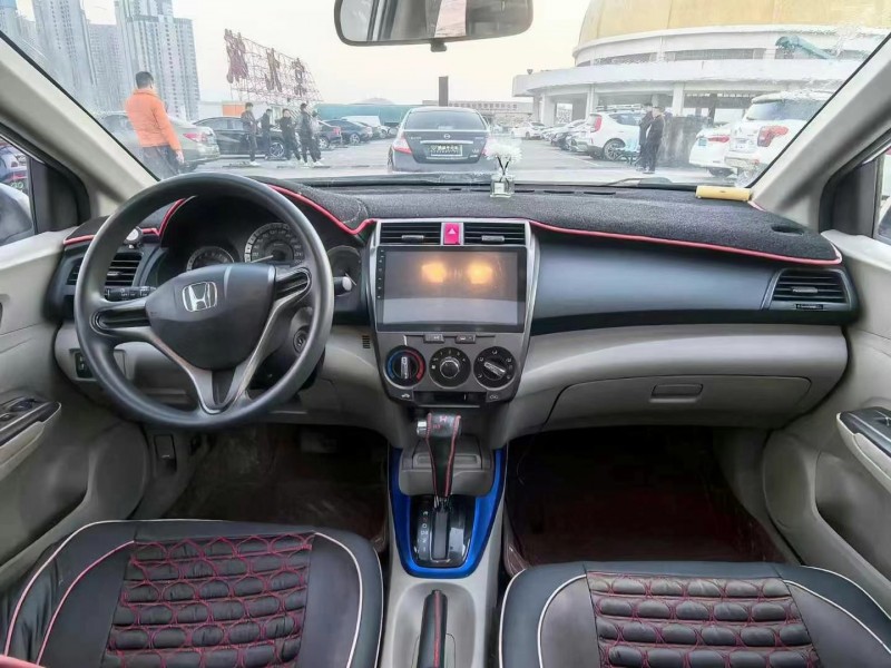 东莞15年本田锋范5