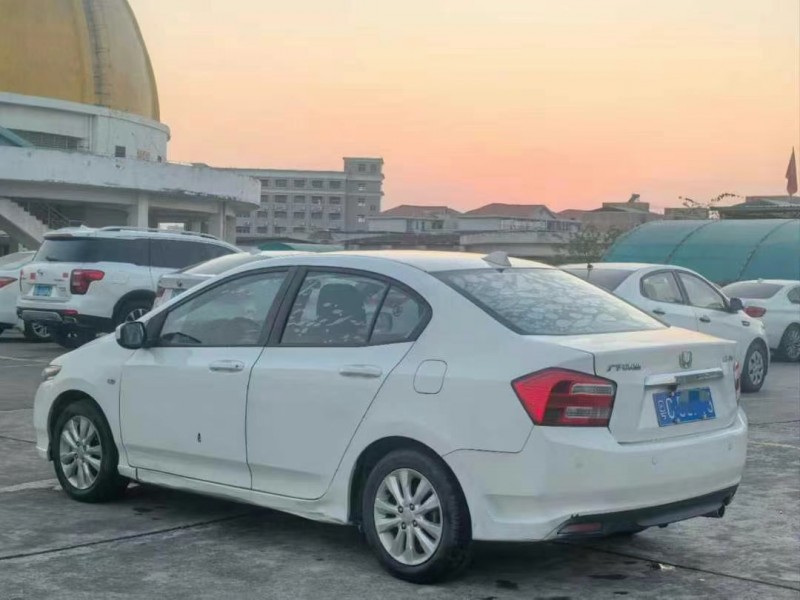 东莞15年本田锋范7