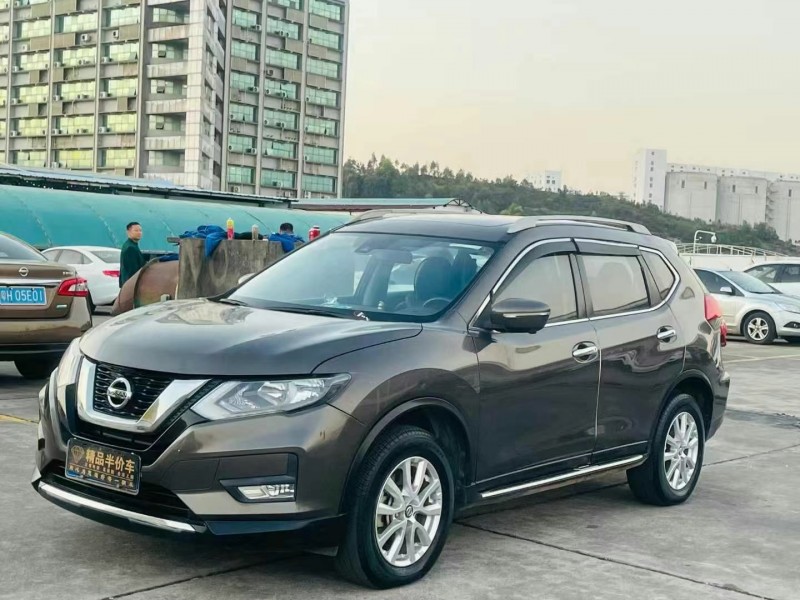 東莞18年日產奇駿3