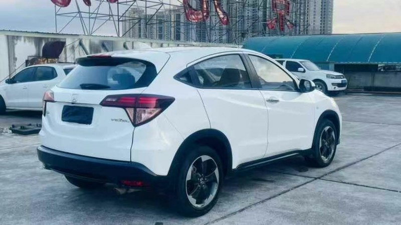 东莞17年本田缤智9