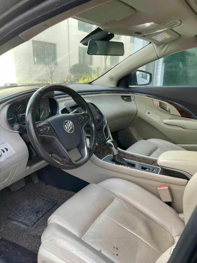 徐州14年别克君越8