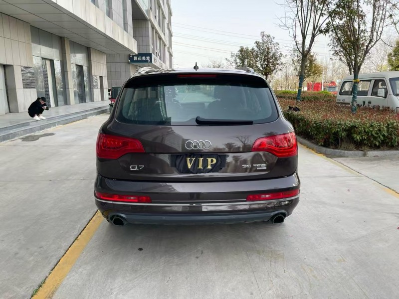济宁13年奥迪Q79