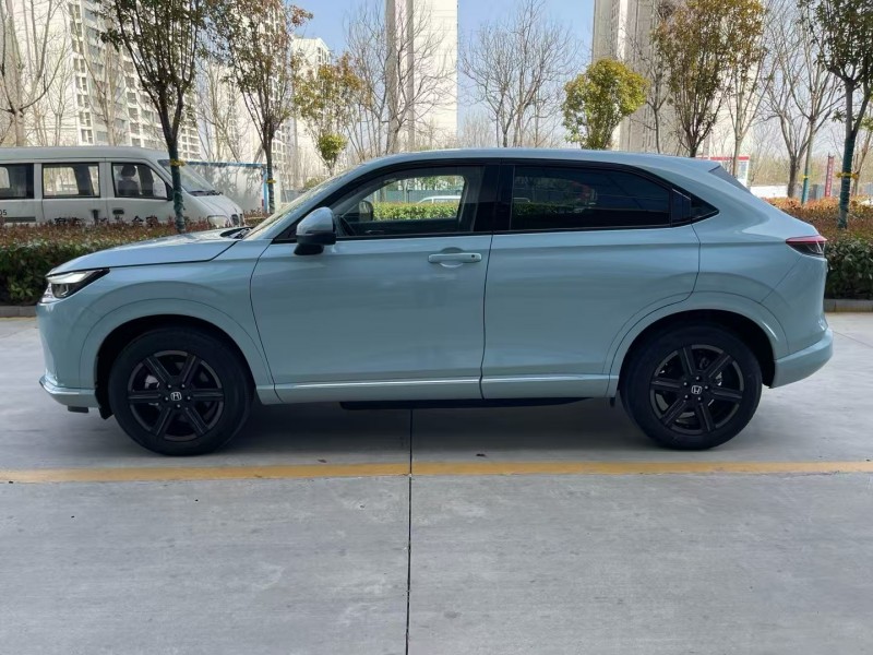 济宁23年本田极湃4