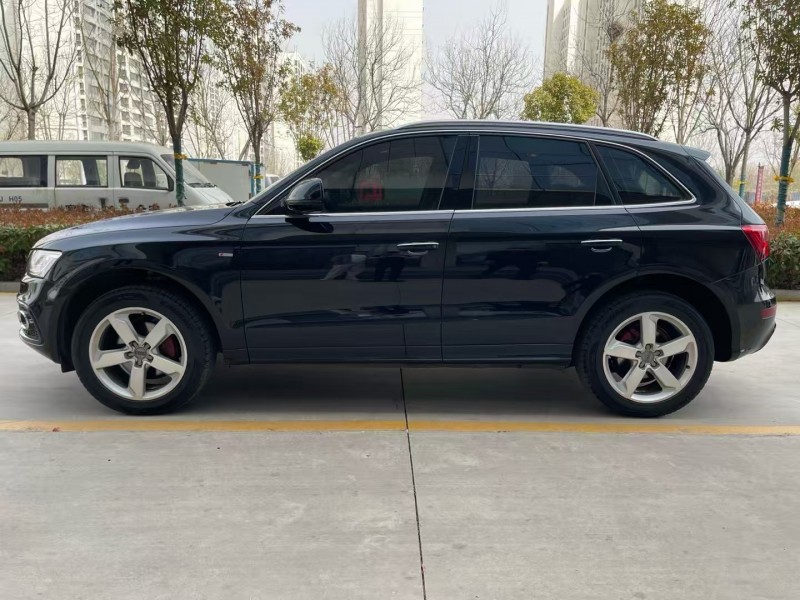 济宁18年奥迪Q57