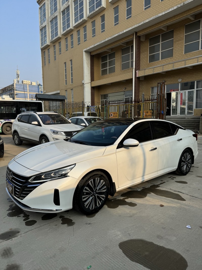 武漢24年日產天籟2